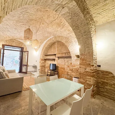 Kalma Brick Arched Loft At Castello Appartement